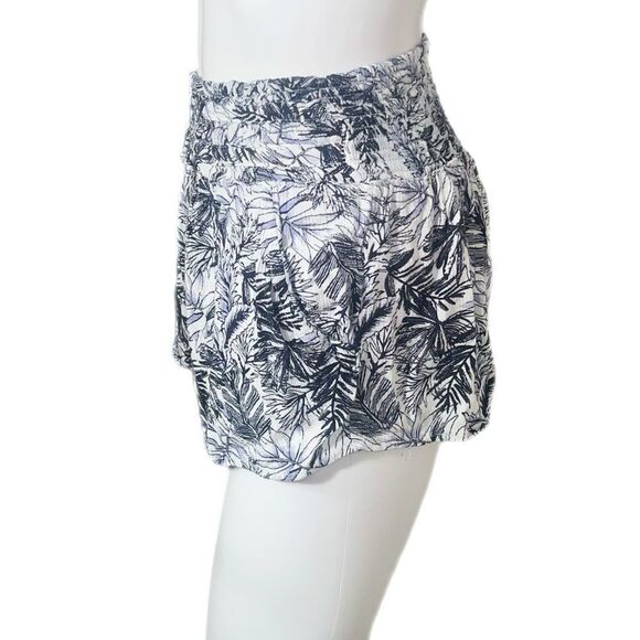 Sincerely Jules Drawstring Shorts (L) - Picture 7 of 12